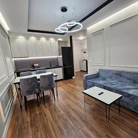 Miku Apartment-cozy 1bd At Komuna E Parisit *