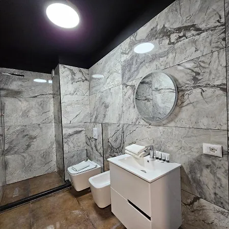 Miku Apartment-cozy 1bd At Komuna E Parisit * 티라나