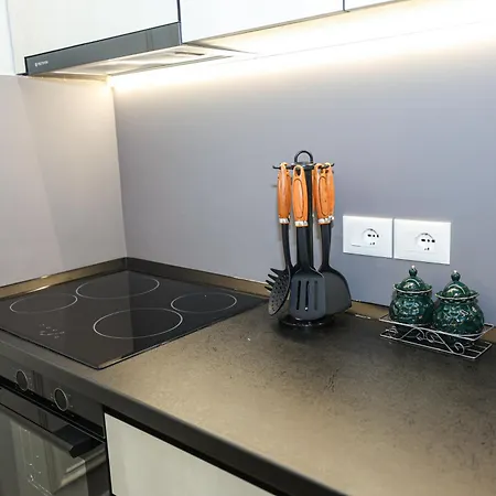 Miku Apartment-cozy 1bd At Komuna E Parisit 티라나