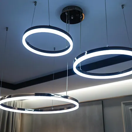 아파트 Miku Apartment-cozy 1bd At Komuna E Parisit *