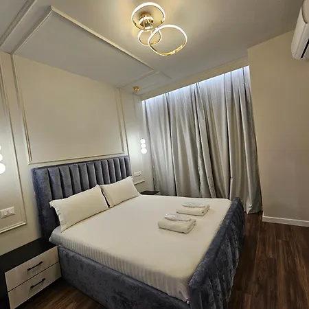 아파트 Miku Apartment-cozy 1bd At Komuna E Parisit